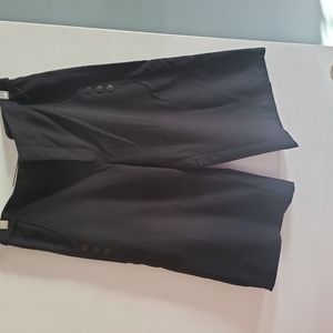 Coulottes or golf shorts